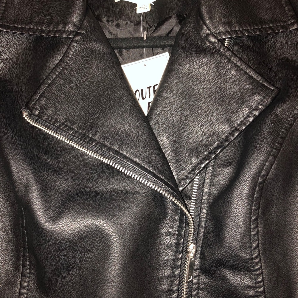 Black PINK ⚡️Graffiti FAUX leather Jacket